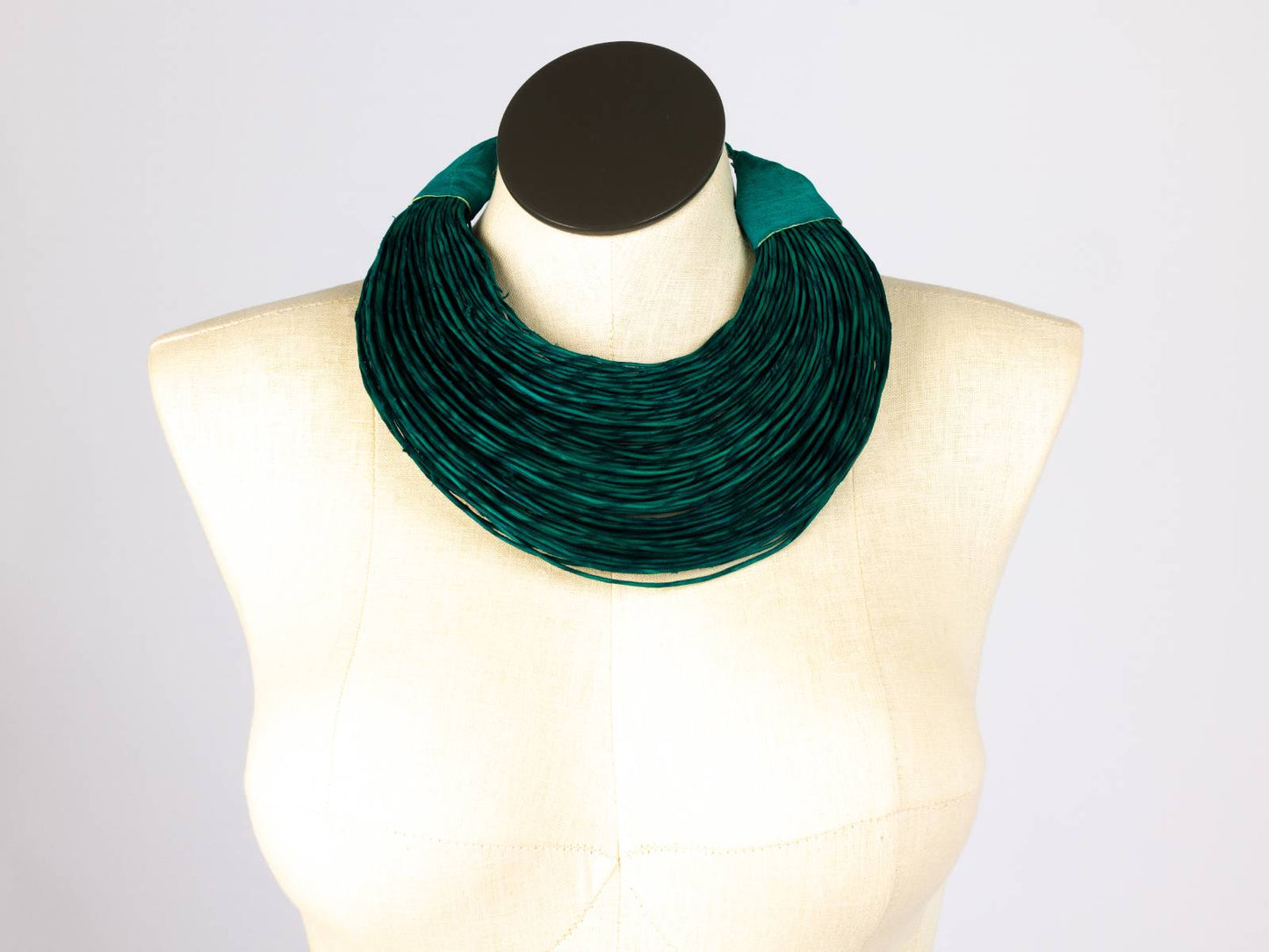 Emerald strand leather collar, front view