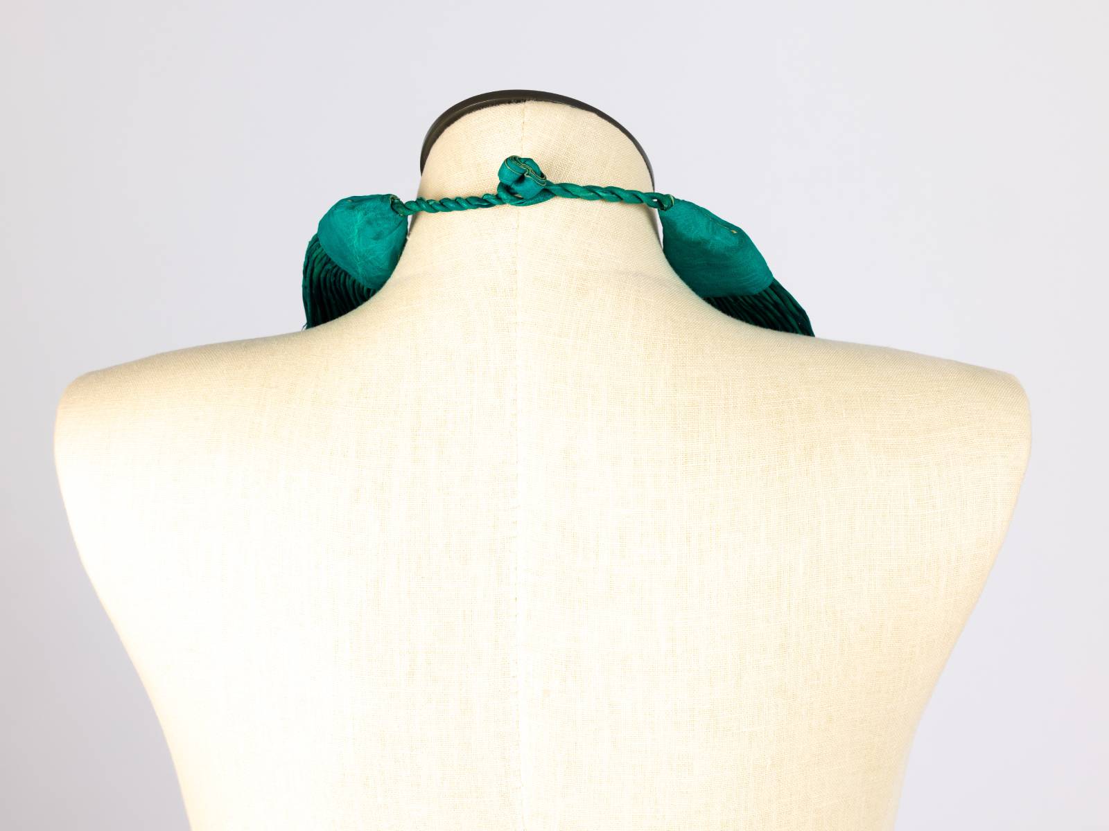 Emerald strand leather collar, back view